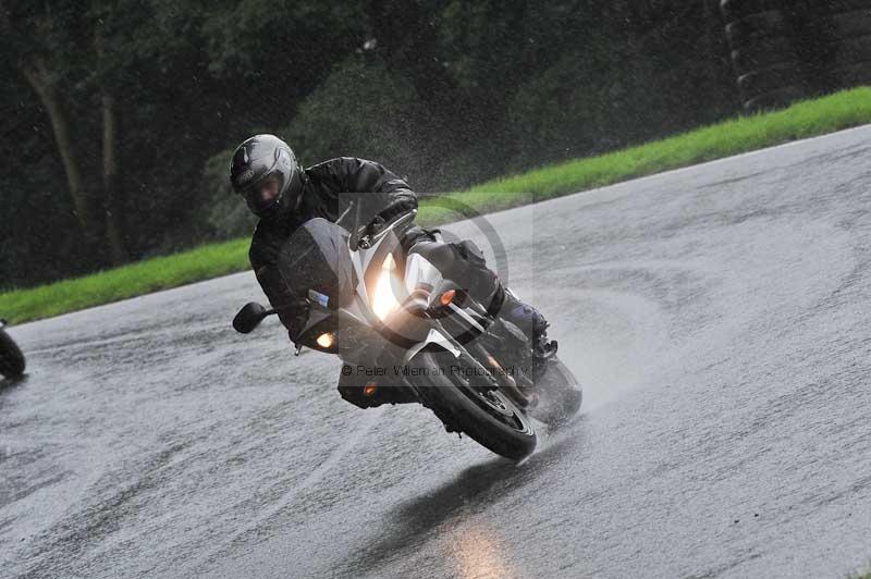 Motorcycle action photographs;Trackday digital images;cadwell;cadwell park photographs;event digital images;eventdigitalimages;motor racing louth lincolnshire;no limits trackdays;peter wileman photography;trackday;trackday photos