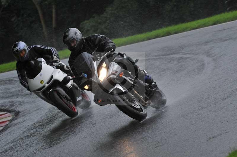 Motorcycle action photographs;Trackday digital images;cadwell;cadwell park photographs;event digital images;eventdigitalimages;motor racing louth lincolnshire;no limits trackdays;peter wileman photography;trackday;trackday photos