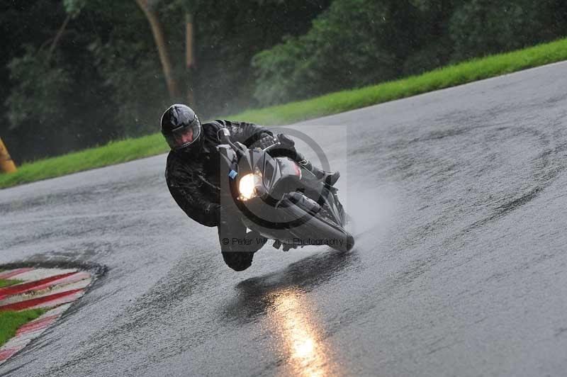 Motorcycle action photographs;Trackday digital images;cadwell;cadwell park photographs;event digital images;eventdigitalimages;motor racing louth lincolnshire;no limits trackdays;peter wileman photography;trackday;trackday photos