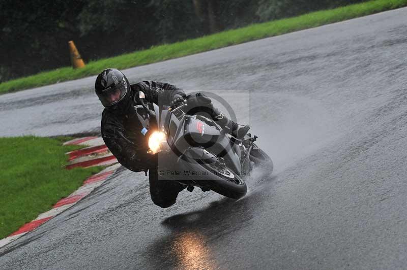 Motorcycle action photographs;Trackday digital images;cadwell;cadwell park photographs;event digital images;eventdigitalimages;motor racing louth lincolnshire;no limits trackdays;peter wileman photography;trackday;trackday photos