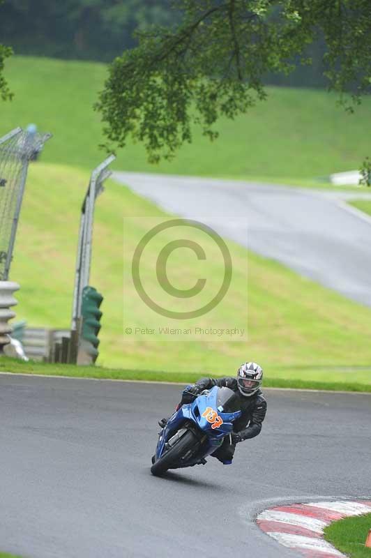 Motorcycle action photographs;Trackday digital images;cadwell;cadwell park photographs;event digital images;eventdigitalimages;motor racing louth lincolnshire;no limits trackdays;peter wileman photography;trackday;trackday photos