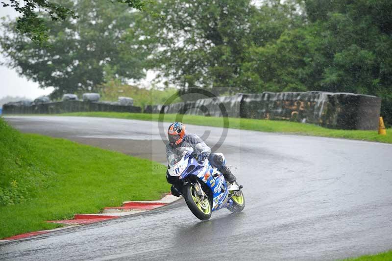 Motorcycle action photographs;Trackday digital images;cadwell;cadwell park photographs;event digital images;eventdigitalimages;motor racing louth lincolnshire;no limits trackdays;peter wileman photography;trackday;trackday photos