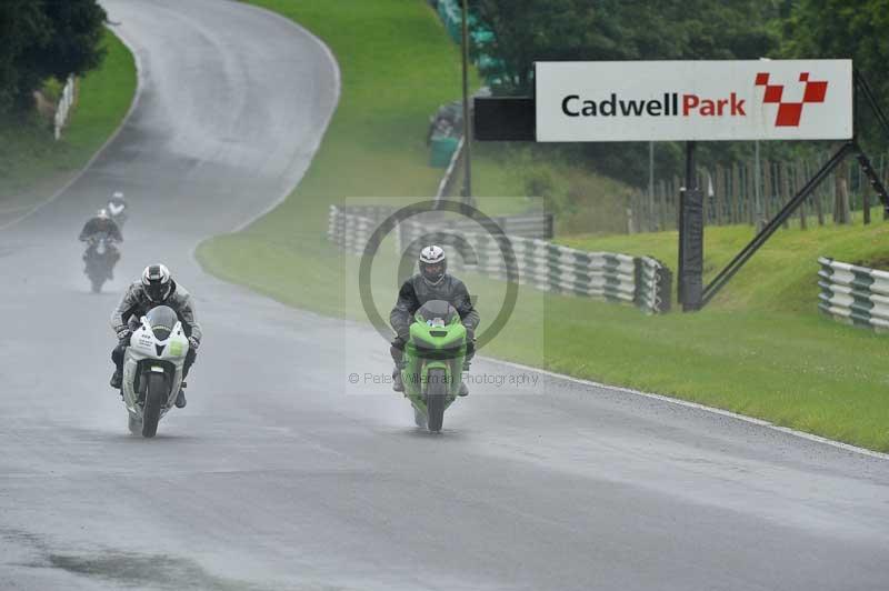 Motorcycle action photographs;Trackday digital images;cadwell;cadwell park photographs;event digital images;eventdigitalimages;motor racing louth lincolnshire;no limits trackdays;peter wileman photography;trackday;trackday photos