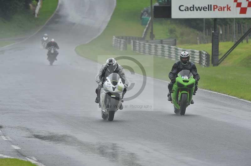 Motorcycle action photographs;Trackday digital images;cadwell;cadwell park photographs;event digital images;eventdigitalimages;motor racing louth lincolnshire;no limits trackdays;peter wileman photography;trackday;trackday photos