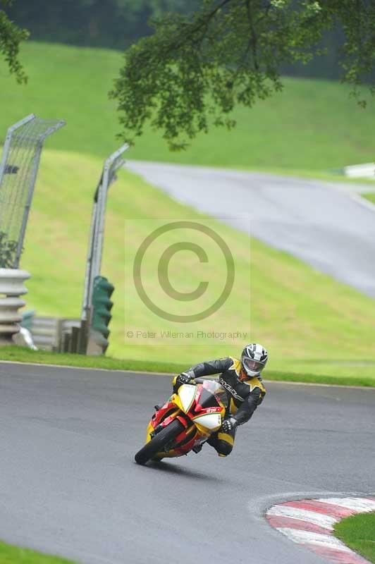 Motorcycle action photographs;Trackday digital images;cadwell;cadwell park photographs;event digital images;eventdigitalimages;motor racing louth lincolnshire;no limits trackdays;peter wileman photography;trackday;trackday photos