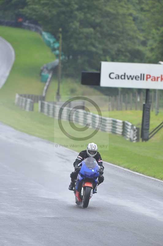 Motorcycle action photographs;Trackday digital images;cadwell;cadwell park photographs;event digital images;eventdigitalimages;motor racing louth lincolnshire;no limits trackdays;peter wileman photography;trackday;trackday photos