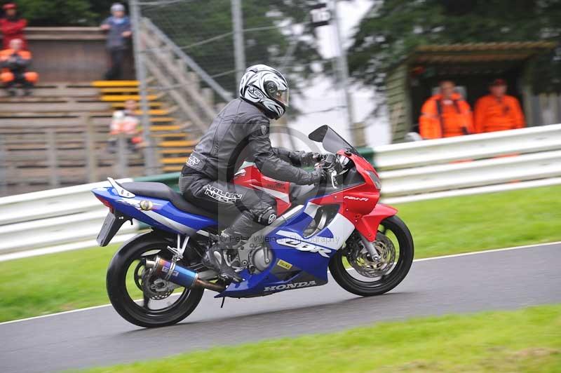 Motorcycle action photographs;Trackday digital images;cadwell;cadwell park photographs;event digital images;eventdigitalimages;motor racing louth lincolnshire;no limits trackdays;peter wileman photography;trackday;trackday photos