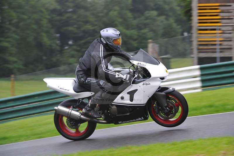 Motorcycle action photographs;Trackday digital images;cadwell;cadwell park photographs;event digital images;eventdigitalimages;motor racing louth lincolnshire;no limits trackdays;peter wileman photography;trackday;trackday photos