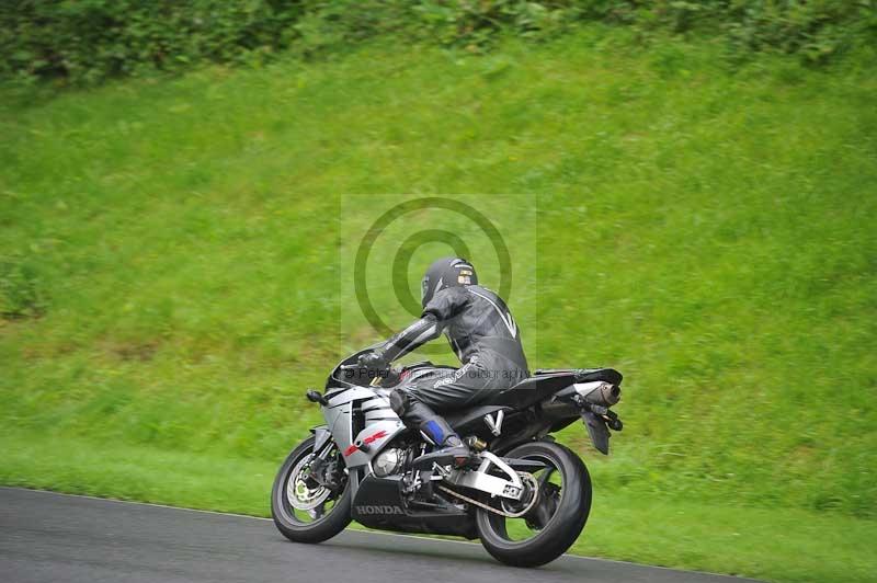 Motorcycle action photographs;Trackday digital images;cadwell;cadwell park photographs;event digital images;eventdigitalimages;motor racing louth lincolnshire;no limits trackdays;peter wileman photography;trackday;trackday photos