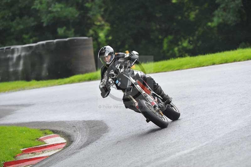 Motorcycle action photographs;Trackday digital images;cadwell;cadwell park photographs;event digital images;eventdigitalimages;motor racing louth lincolnshire;no limits trackdays;peter wileman photography;trackday;trackday photos