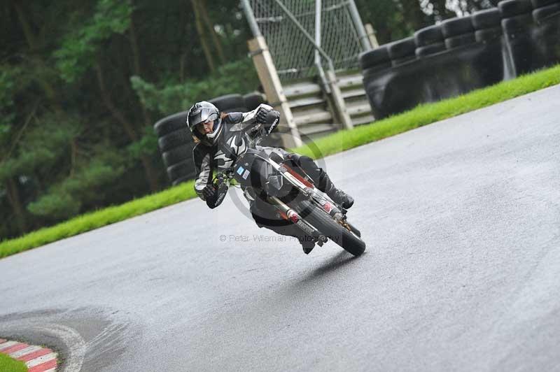 Motorcycle action photographs;Trackday digital images;cadwell;cadwell park photographs;event digital images;eventdigitalimages;motor racing louth lincolnshire;no limits trackdays;peter wileman photography;trackday;trackday photos