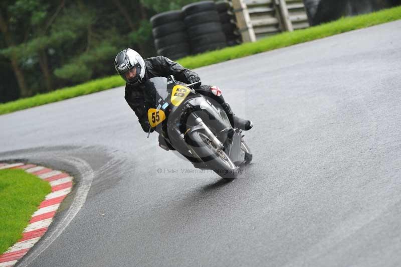 Motorcycle action photographs;Trackday digital images;cadwell;cadwell park photographs;event digital images;eventdigitalimages;motor racing louth lincolnshire;no limits trackdays;peter wileman photography;trackday;trackday photos