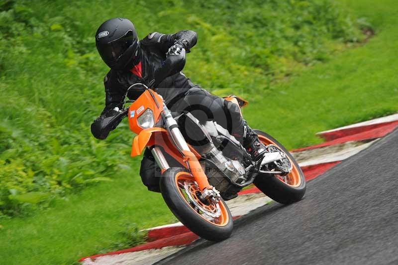 Motorcycle action photographs;Trackday digital images;cadwell;cadwell park photographs;event digital images;eventdigitalimages;motor racing louth lincolnshire;no limits trackdays;peter wileman photography;trackday;trackday photos