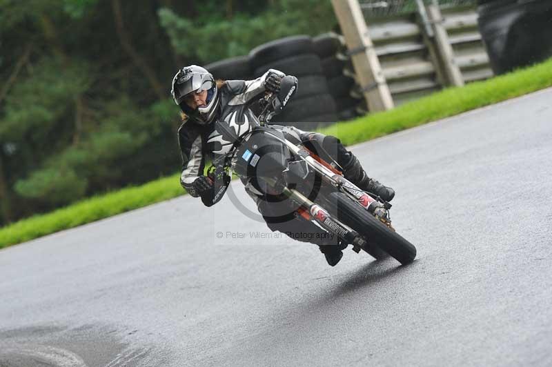 Motorcycle action photographs;Trackday digital images;cadwell;cadwell park photographs;event digital images;eventdigitalimages;motor racing louth lincolnshire;no limits trackdays;peter wileman photography;trackday;trackday photos