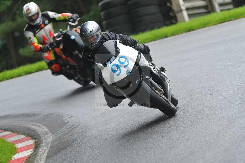 Motorcycle action photographs;Trackday digital images;cadwell;cadwell park photographs;event digital images;eventdigitalimages;motor racing louth lincolnshire;no limits trackdays;peter wileman photography;trackday;trackday photos