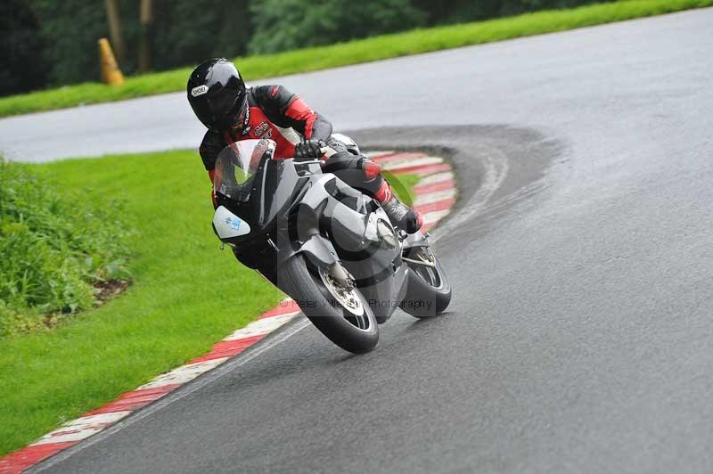 Motorcycle action photographs;Trackday digital images;cadwell;cadwell park photographs;event digital images;eventdigitalimages;motor racing louth lincolnshire;no limits trackdays;peter wileman photography;trackday;trackday photos