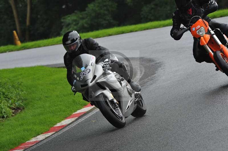 Motorcycle action photographs;Trackday digital images;cadwell;cadwell park photographs;event digital images;eventdigitalimages;motor racing louth lincolnshire;no limits trackdays;peter wileman photography;trackday;trackday photos