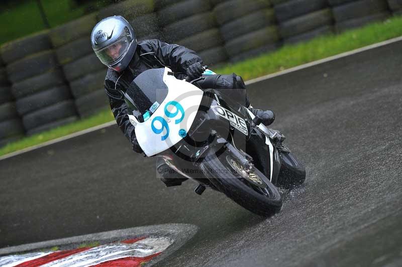 Motorcycle action photographs;Trackday digital images;cadwell;cadwell park photographs;event digital images;eventdigitalimages;motor racing louth lincolnshire;no limits trackdays;peter wileman photography;trackday;trackday photos