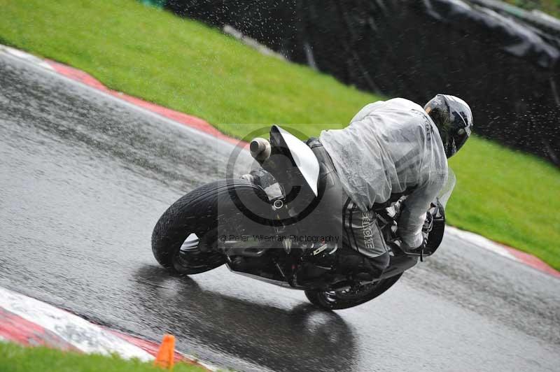 Motorcycle action photographs;Trackday digital images;cadwell;cadwell park photographs;event digital images;eventdigitalimages;motor racing louth lincolnshire;no limits trackdays;peter wileman photography;trackday;trackday photos