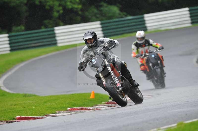 Motorcycle action photographs;Trackday digital images;cadwell;cadwell park photographs;event digital images;eventdigitalimages;motor racing louth lincolnshire;no limits trackdays;peter wileman photography;trackday;trackday photos