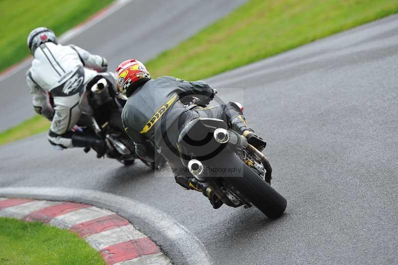 Motorcycle action photographs;Trackday digital images;cadwell;cadwell park photographs;event digital images;eventdigitalimages;motor racing louth lincolnshire;no limits trackdays;peter wileman photography;trackday;trackday photos