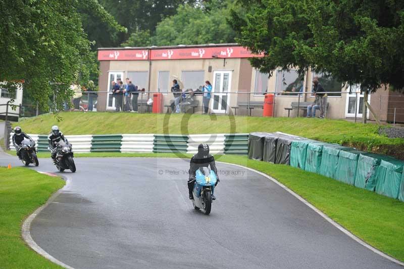 Motorcycle action photographs;Trackday digital images;cadwell;cadwell park photographs;event digital images;eventdigitalimages;motor racing louth lincolnshire;no limits trackdays;peter wileman photography;trackday;trackday photos