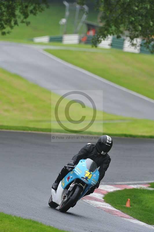 Motorcycle action photographs;Trackday digital images;cadwell;cadwell park photographs;event digital images;eventdigitalimages;motor racing louth lincolnshire;no limits trackdays;peter wileman photography;trackday;trackday photos