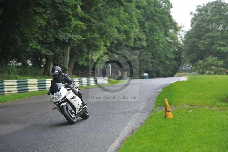 Motorcycle action photographs;Trackday digital images;cadwell;cadwell park photographs;event digital images;eventdigitalimages;motor racing louth lincolnshire;no limits trackdays;peter wileman photography;trackday;trackday photos