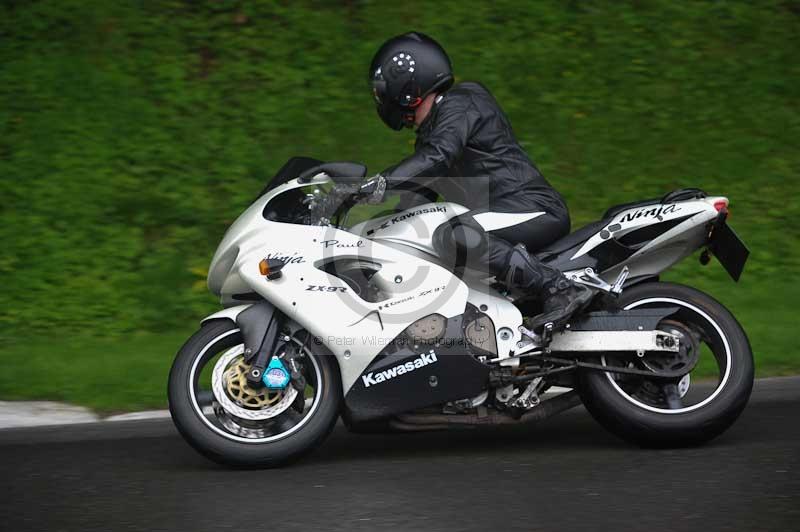 Motorcycle action photographs;Trackday digital images;cadwell;cadwell park photographs;event digital images;eventdigitalimages;motor racing louth lincolnshire;no limits trackdays;peter wileman photography;trackday;trackday photos