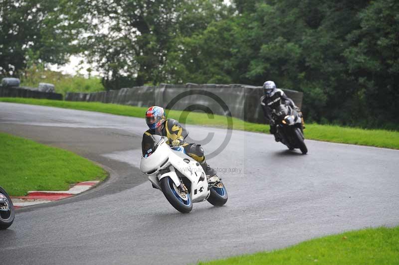 Motorcycle action photographs;Trackday digital images;cadwell;cadwell park photographs;event digital images;eventdigitalimages;motor racing louth lincolnshire;no limits trackdays;peter wileman photography;trackday;trackday photos