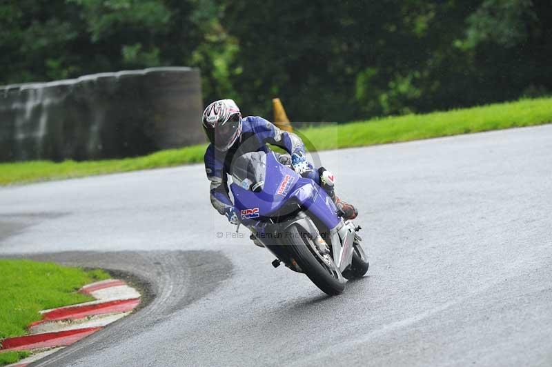 Motorcycle action photographs;Trackday digital images;cadwell;cadwell park photographs;event digital images;eventdigitalimages;motor racing louth lincolnshire;no limits trackdays;peter wileman photography;trackday;trackday photos