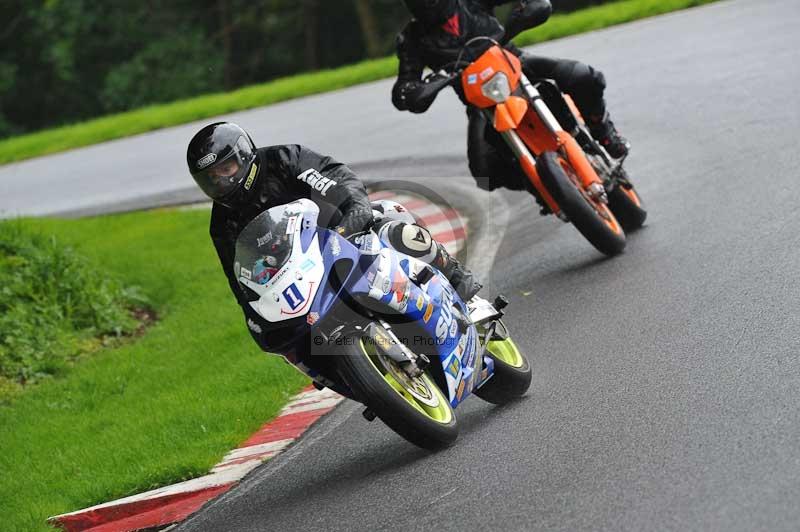 Motorcycle action photographs;Trackday digital images;cadwell;cadwell park photographs;event digital images;eventdigitalimages;motor racing louth lincolnshire;no limits trackdays;peter wileman photography;trackday;trackday photos