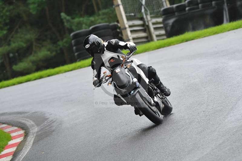 Motorcycle action photographs;Trackday digital images;cadwell;cadwell park photographs;event digital images;eventdigitalimages;motor racing louth lincolnshire;no limits trackdays;peter wileman photography;trackday;trackday photos