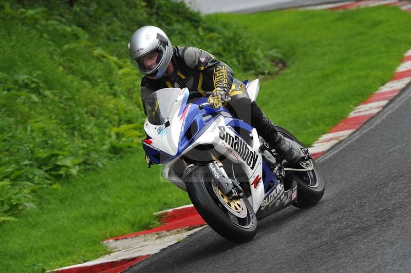 Motorcycle action photographs;Trackday digital images;cadwell;cadwell park photographs;event digital images;eventdigitalimages;motor racing louth lincolnshire;no limits trackdays;peter wileman photography;trackday;trackday photos