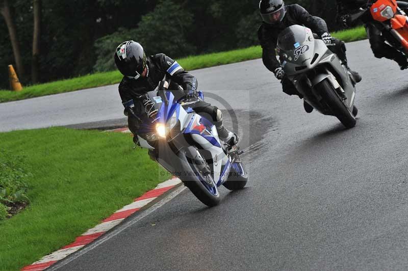 Motorcycle action photographs;Trackday digital images;cadwell;cadwell park photographs;event digital images;eventdigitalimages;motor racing louth lincolnshire;no limits trackdays;peter wileman photography;trackday;trackday photos