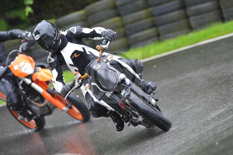 Motorcycle action photographs;Trackday digital images;cadwell;cadwell park photographs;event digital images;eventdigitalimages;motor racing louth lincolnshire;no limits trackdays;peter wileman photography;trackday;trackday photos