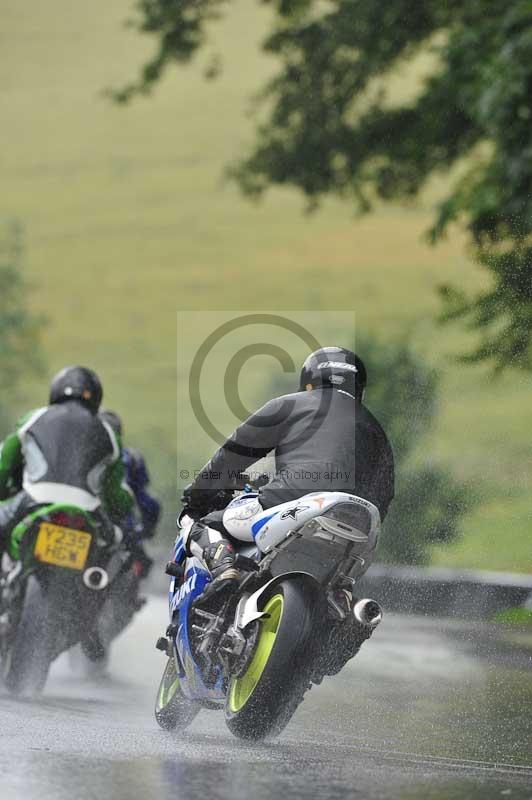 Motorcycle action photographs;Trackday digital images;cadwell;cadwell park photographs;event digital images;eventdigitalimages;motor racing louth lincolnshire;no limits trackdays;peter wileman photography;trackday;trackday photos