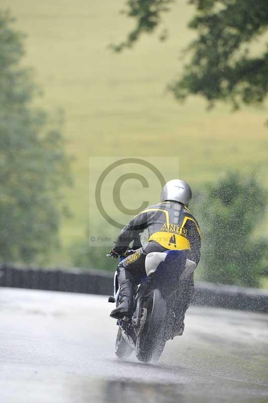 Motorcycle action photographs;Trackday digital images;cadwell;cadwell park photographs;event digital images;eventdigitalimages;motor racing louth lincolnshire;no limits trackdays;peter wileman photography;trackday;trackday photos