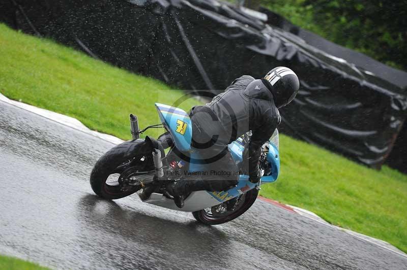 Motorcycle action photographs;Trackday digital images;cadwell;cadwell park photographs;event digital images;eventdigitalimages;motor racing louth lincolnshire;no limits trackdays;peter wileman photography;trackday;trackday photos