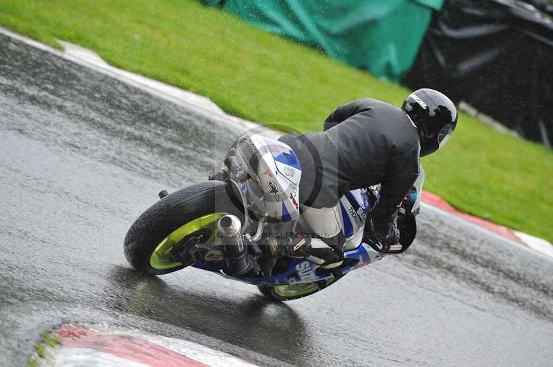 Motorcycle action photographs;Trackday digital images;cadwell;cadwell park photographs;event digital images;eventdigitalimages;motor racing louth lincolnshire;no limits trackdays;peter wileman photography;trackday;trackday photos