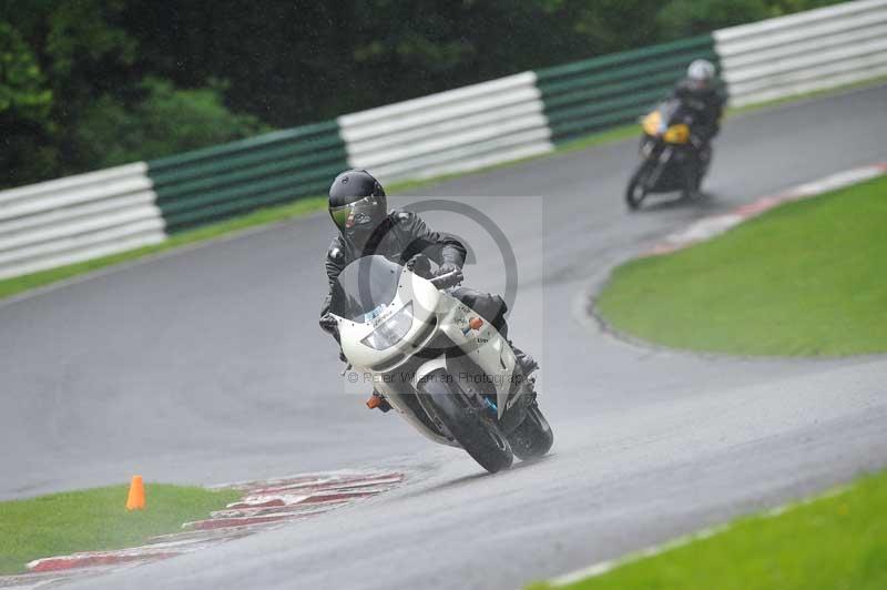 Motorcycle action photographs;Trackday digital images;cadwell;cadwell park photographs;event digital images;eventdigitalimages;motor racing louth lincolnshire;no limits trackdays;peter wileman photography;trackday;trackday photos