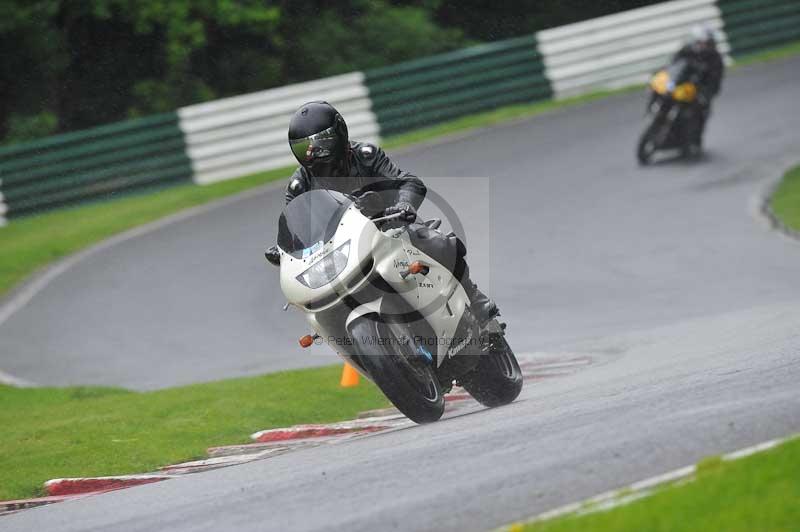 Motorcycle action photographs;Trackday digital images;cadwell;cadwell park photographs;event digital images;eventdigitalimages;motor racing louth lincolnshire;no limits trackdays;peter wileman photography;trackday;trackday photos