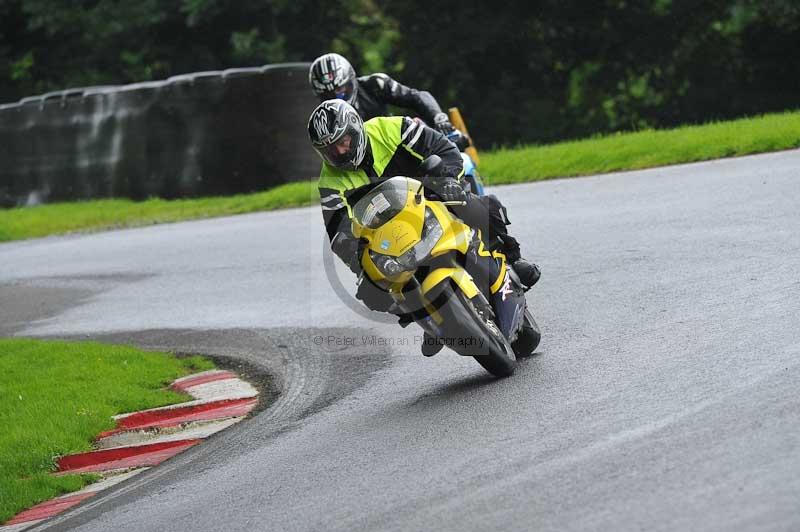 Motorcycle action photographs;Trackday digital images;cadwell;cadwell park photographs;event digital images;eventdigitalimages;motor racing louth lincolnshire;no limits trackdays;peter wileman photography;trackday;trackday photos