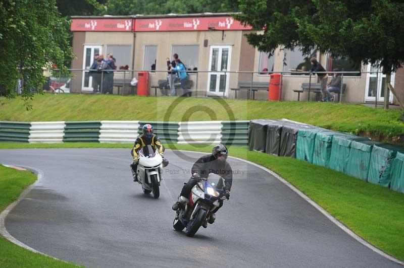 Motorcycle action photographs;Trackday digital images;cadwell;cadwell park photographs;event digital images;eventdigitalimages;motor racing louth lincolnshire;no limits trackdays;peter wileman photography;trackday;trackday photos