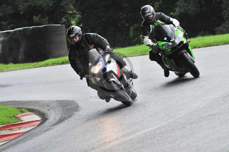 Motorcycle action photographs;Trackday digital images;cadwell;cadwell park photographs;event digital images;eventdigitalimages;motor racing louth lincolnshire;no limits trackdays;peter wileman photography;trackday;trackday photos