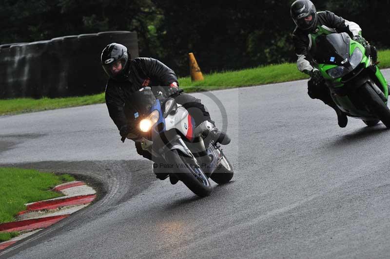 Motorcycle action photographs;Trackday digital images;cadwell;cadwell park photographs;event digital images;eventdigitalimages;motor racing louth lincolnshire;no limits trackdays;peter wileman photography;trackday;trackday photos