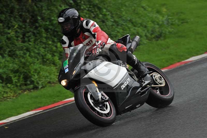 Motorcycle action photographs;Trackday digital images;cadwell;cadwell park photographs;event digital images;eventdigitalimages;motor racing louth lincolnshire;no limits trackdays;peter wileman photography;trackday;trackday photos