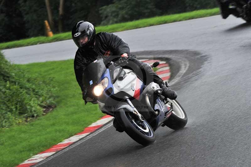 Motorcycle action photographs;Trackday digital images;cadwell;cadwell park photographs;event digital images;eventdigitalimages;motor racing louth lincolnshire;no limits trackdays;peter wileman photography;trackday;trackday photos