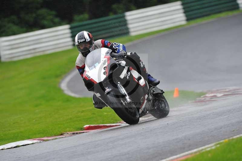 Motorcycle action photographs;Trackday digital images;cadwell;cadwell park photographs;event digital images;eventdigitalimages;motor racing louth lincolnshire;no limits trackdays;peter wileman photography;trackday;trackday photos