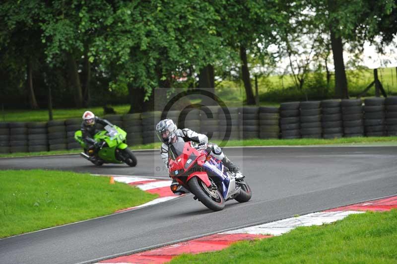 Motorcycle action photographs;Trackday digital images;cadwell;cadwell park photographs;event digital images;eventdigitalimages;motor racing louth lincolnshire;no limits trackdays;peter wileman photography;trackday;trackday photos